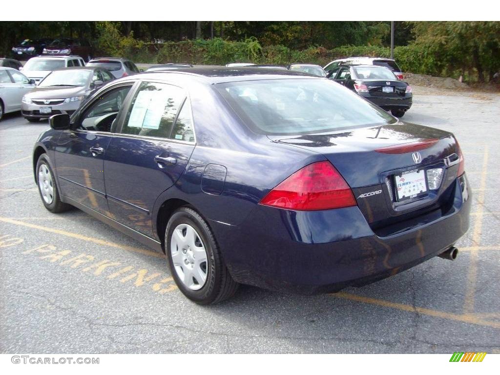 2007 Accord LX Sedan - Royal Blue Pearl / Gray photo #2