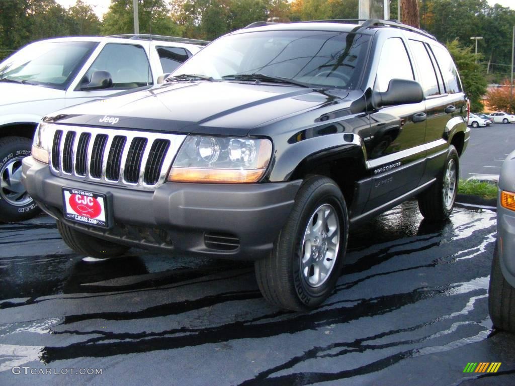 2001 Grand Cherokee Laredo 4x4 - Black / Sandstone photo #1
