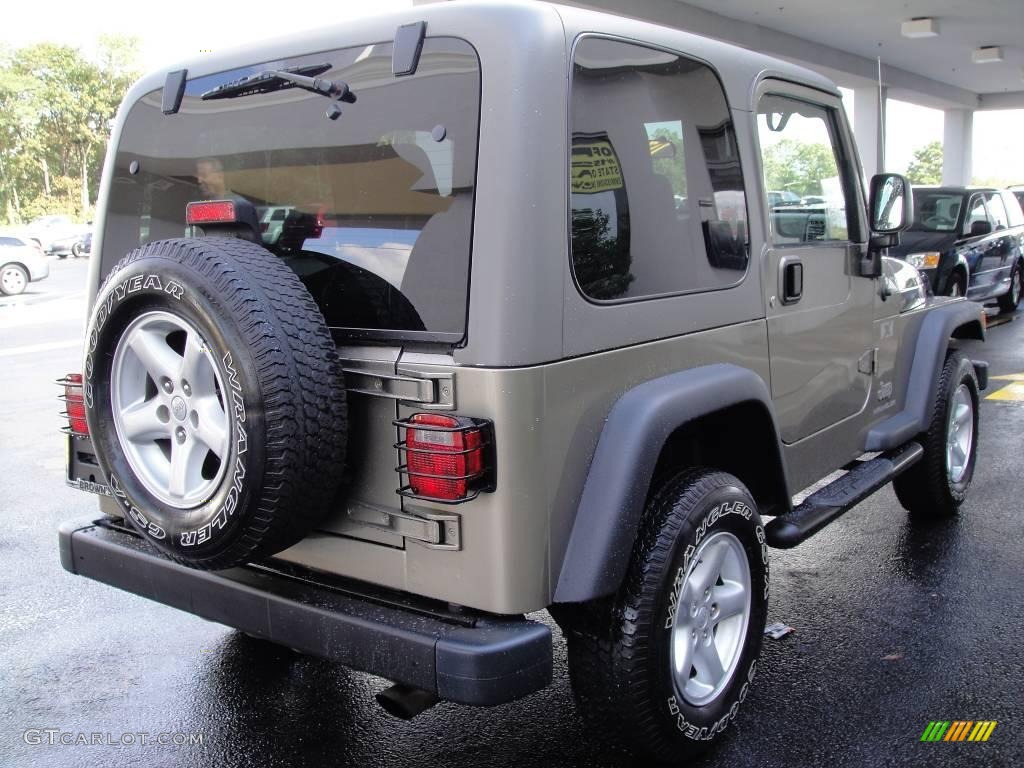 2004 Wrangler X 4x4 - Light Khaki Metallic / Khaki photo #6