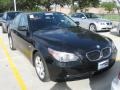 Jet Black - 5 Series 525i Sedan Photo No. 3