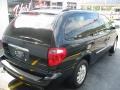 2007 Brilliant Black Crystal Pearl Chrysler Town & Country Touring  photo #2