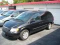 2007 Brilliant Black Crystal Pearl Chrysler Town & Country Touring  photo #15