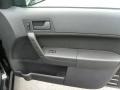 Black - Focus SE Sedan Photo No. 17
