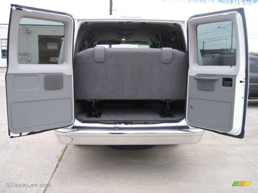 2008 E Series Van E350 Super Duty XLT 15 Passenger - Oxford White / Medium Flint photo #21