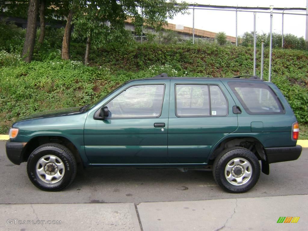 1997 Pathfinder XE 4x4 - Cobalt Green Pearl / Gray photo #1