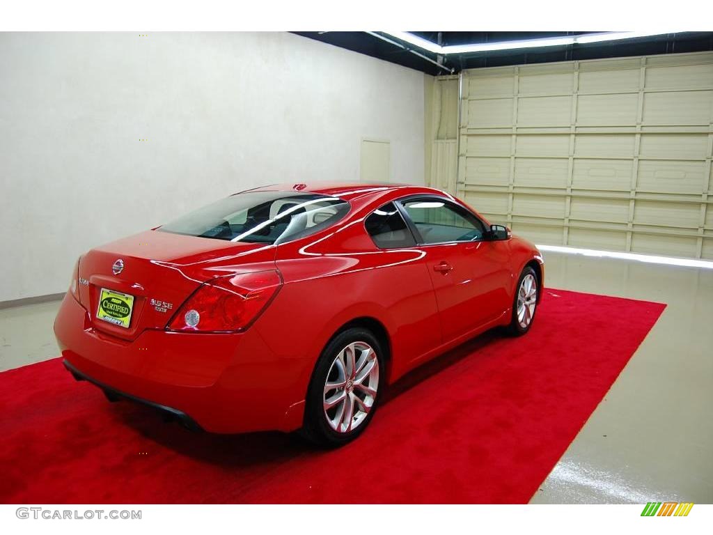 2009 Altima 3.5 SE Coupe - Code Red Metallic / Charcoal photo #6