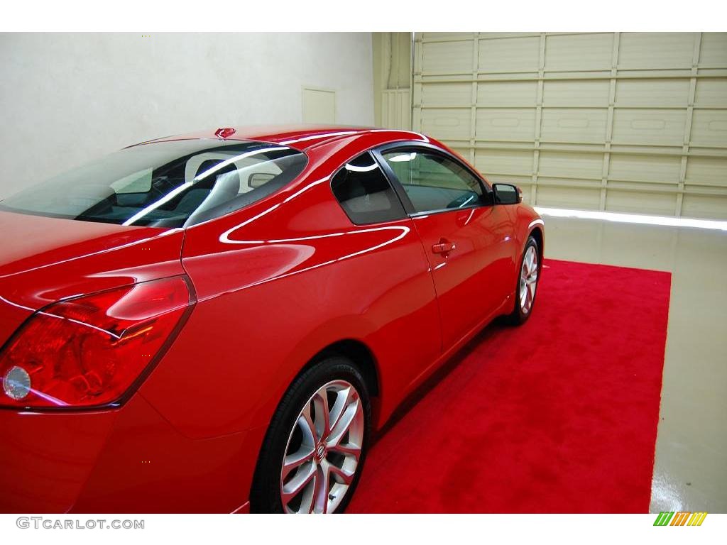 2009 Altima 3.5 SE Coupe - Code Red Metallic / Charcoal photo #7