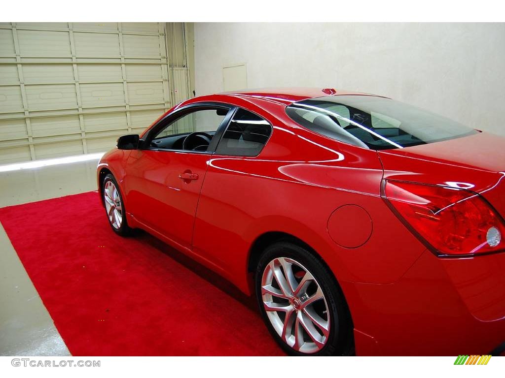 2009 Altima 3.5 SE Coupe - Code Red Metallic / Charcoal photo #9