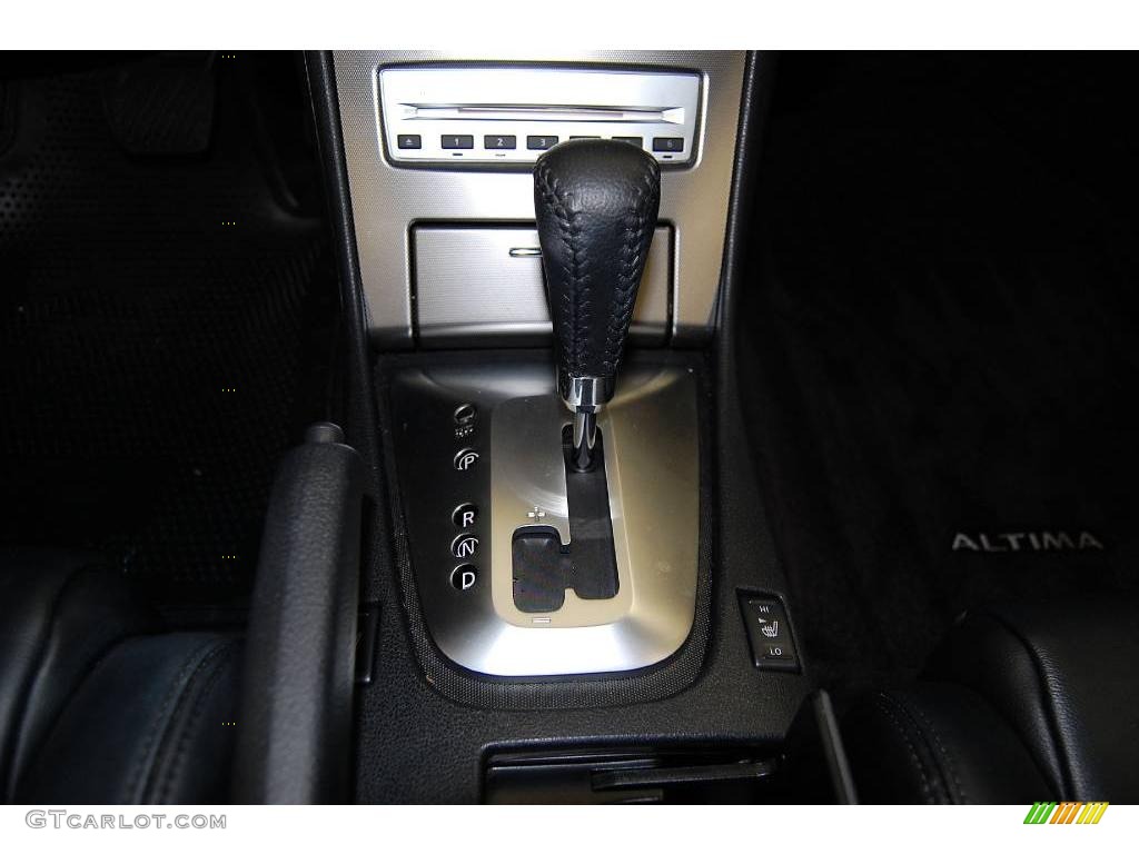 2009 Altima 3.5 SE Coupe - Code Red Metallic / Charcoal photo #24