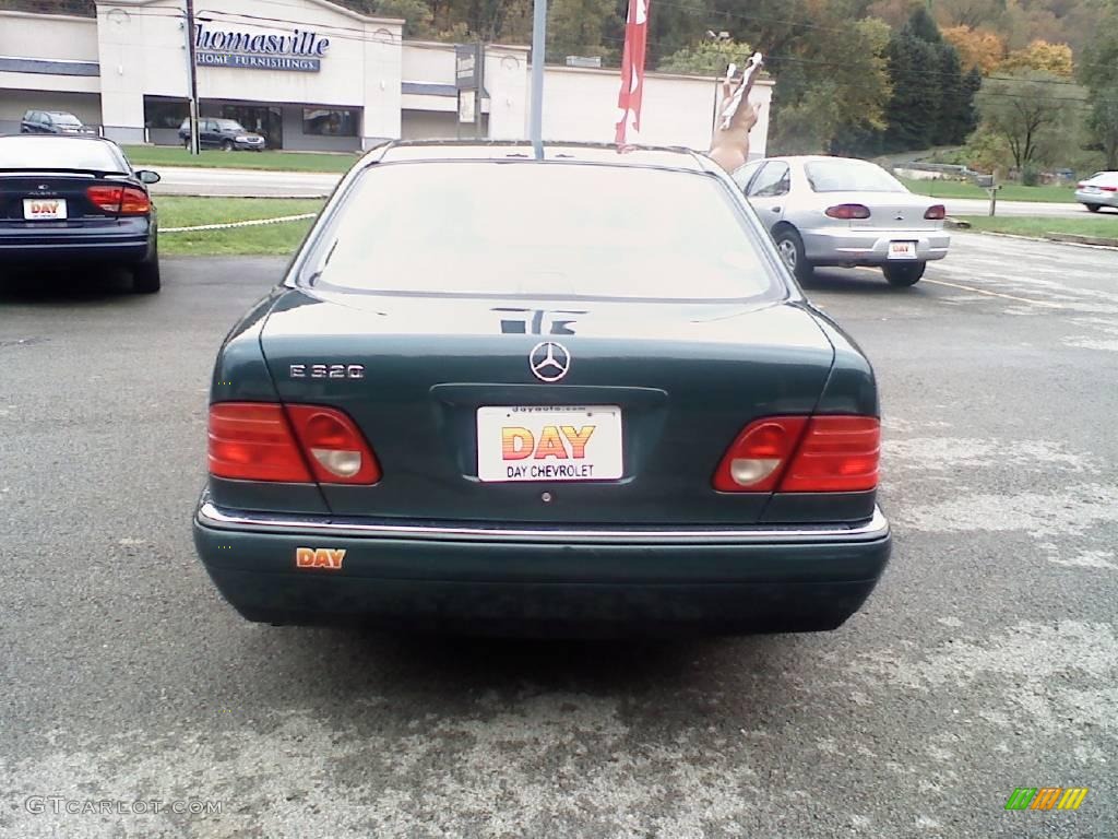 1998 E 320 Sedan - Brilliant Emerald Green Metallic / Parchment photo #6
