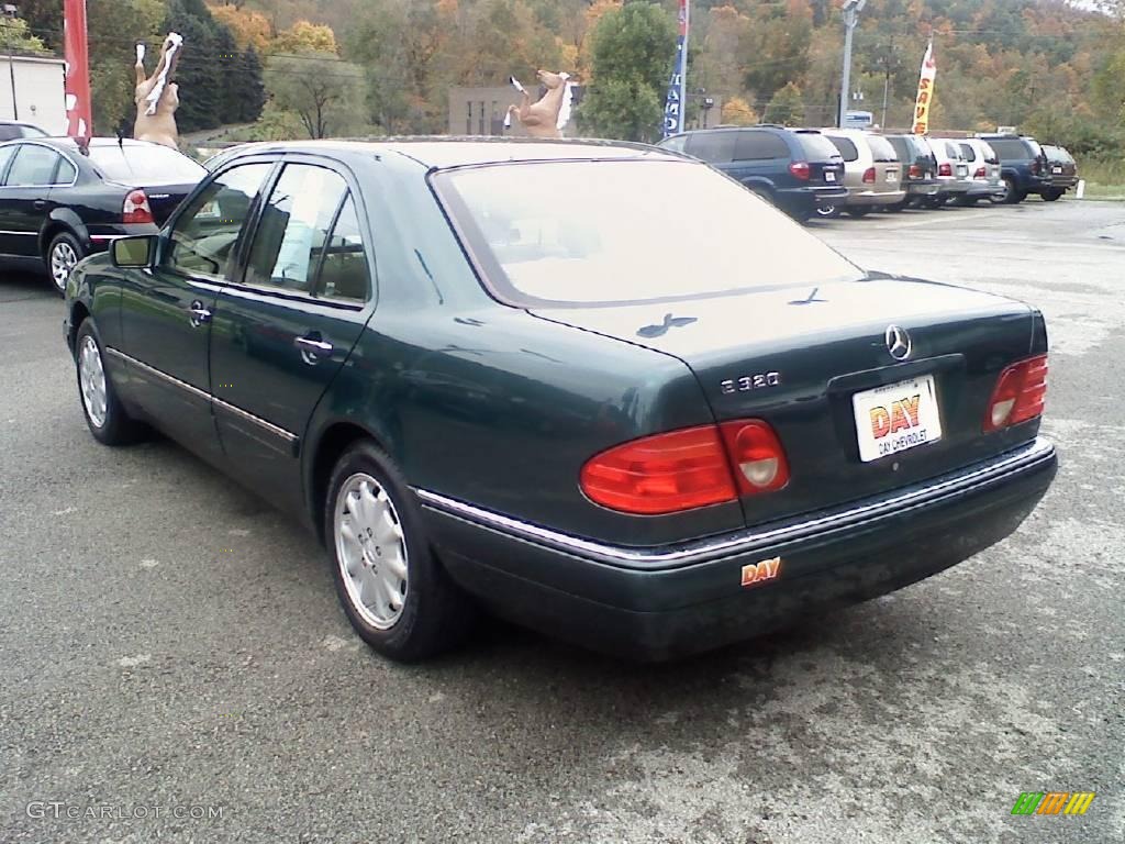1998 E 320 Sedan - Brilliant Emerald Green Metallic / Parchment photo #7