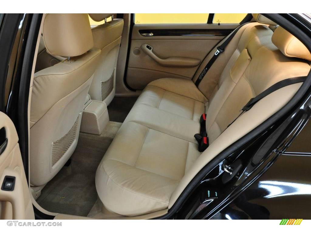 2001 3 Series 330i Sedan - Jet Black / Sand photo #13