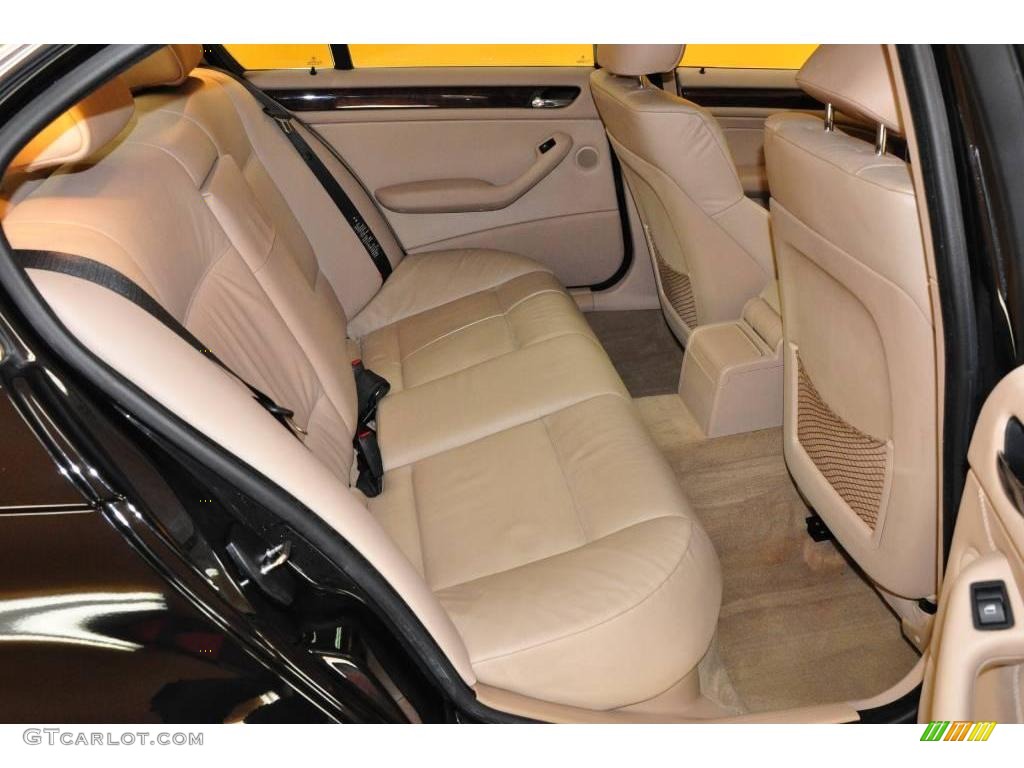 2001 3 Series 330i Sedan - Jet Black / Sand photo #15