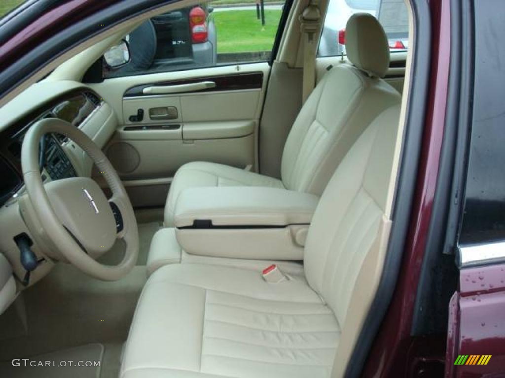 2007 Lincoln Town Car Signature Front Seat Photo #19510194
