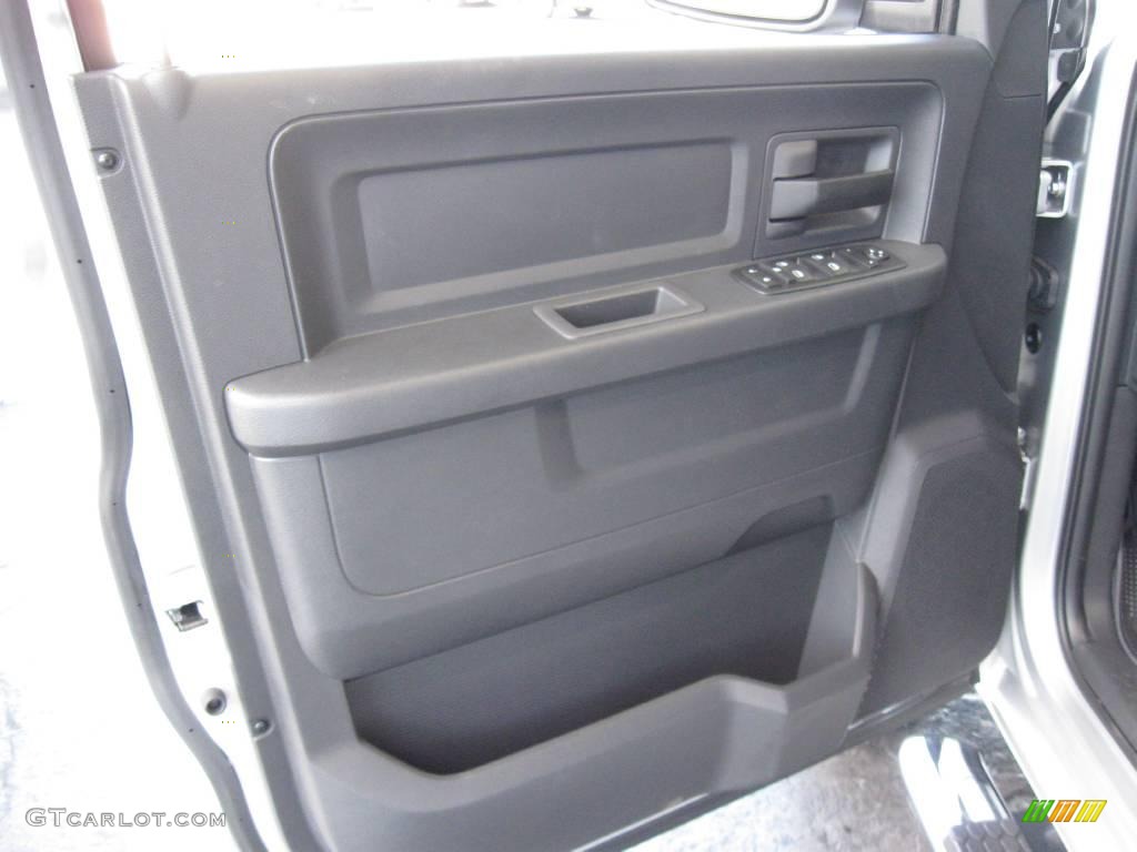 2009 Ram 1500 ST Quad Cab 4x4 - Bright Silver Metallic / Dark Slate/Medium Graystone photo #15