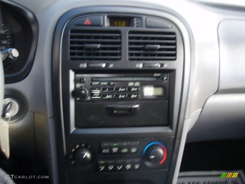 2004 Optima LX - Black / Gray photo #12