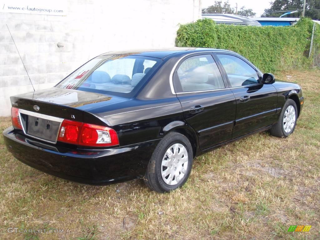 2004 Optima LX - Black / Gray photo #16