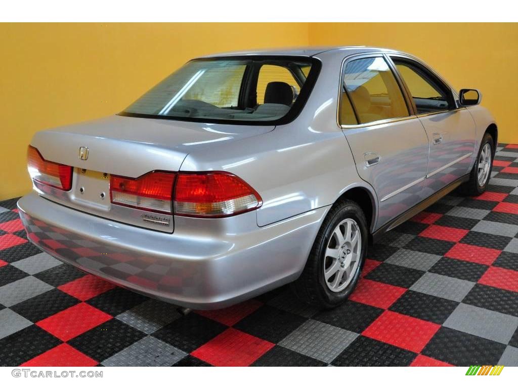 2002 Accord SE Sedan - Satin Silver Metallic / Quartz Gray photo #6