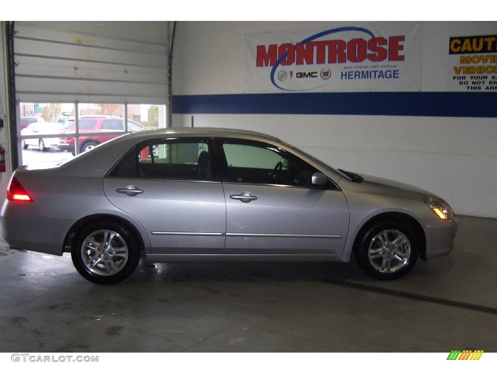 2007 Accord SE Sedan - Alabaster Silver Metallic / Gray photo #1