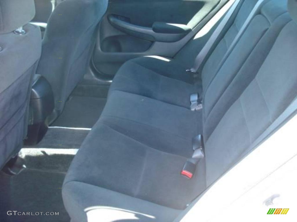 2006 Accord LX Sedan - Alabaster Silver Metallic / Black photo #10