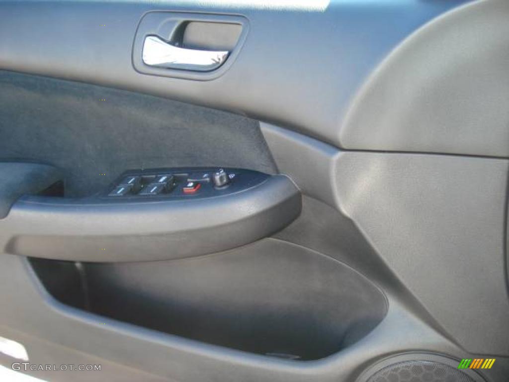2006 Accord LX Sedan - Alabaster Silver Metallic / Black photo #12