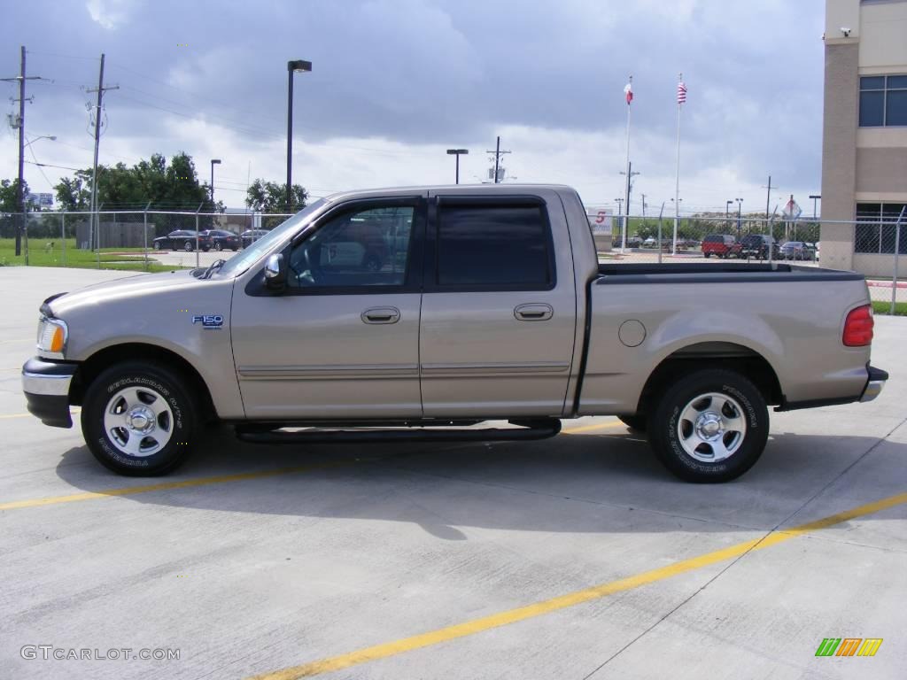 2002 F150 XLT SuperCrew - Arizona Beige Metallic / Medium Parchment photo #6