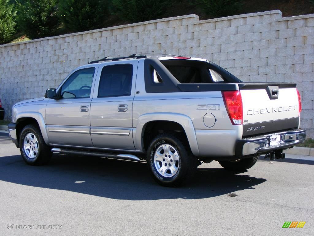 2005 Avalanche LT 4x4 - Silver Birch Metallic / Gray/Dark Charcoal photo #7