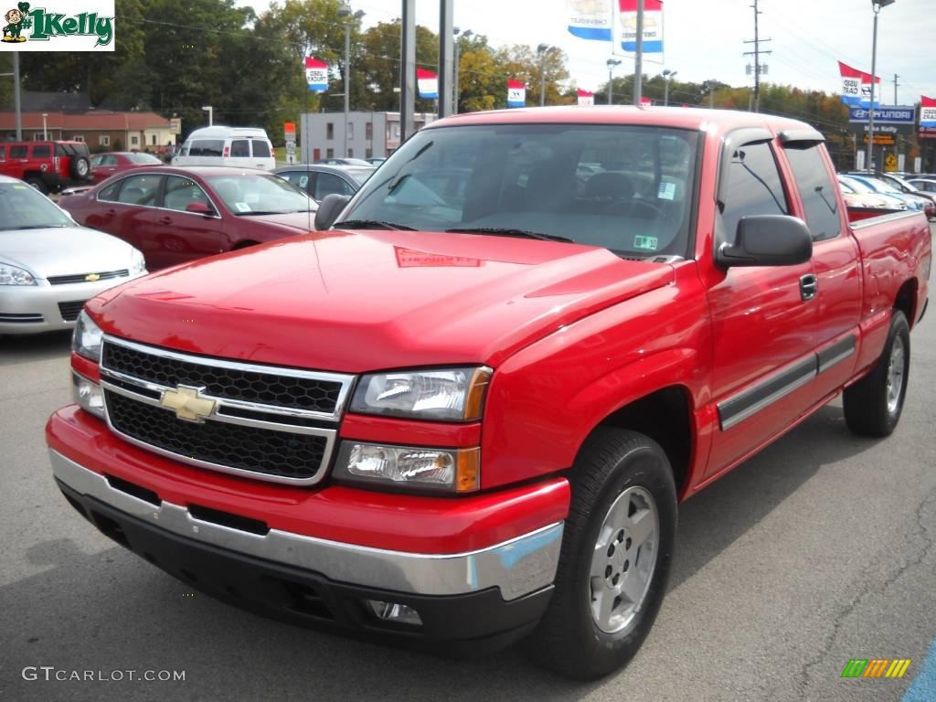 2006 Silverado 1500 LT Extended Cab 4x4 - Victory Red / Medium Gray photo #15