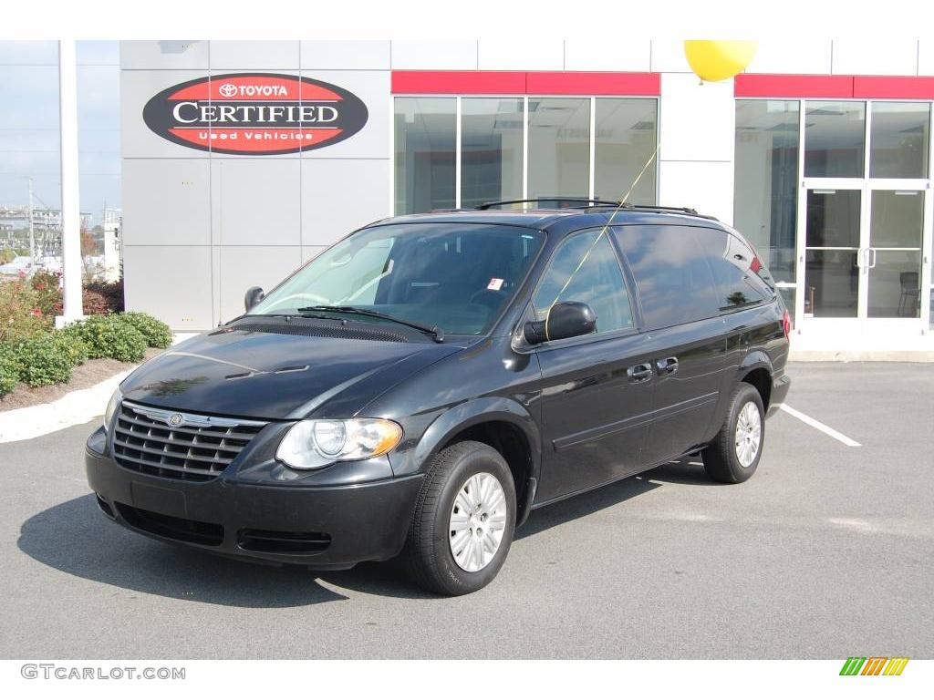 2006 Town & Country LX - Brilliant Black / Medium Slate Gray photo #1