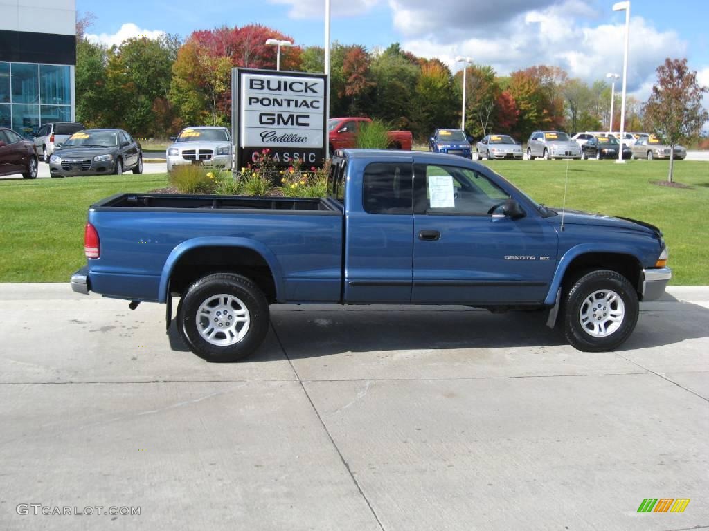 2002 Dakota SLT Club Cab 4x4 - Atlantic Blue Pearl / Dark Slate Gray photo #2