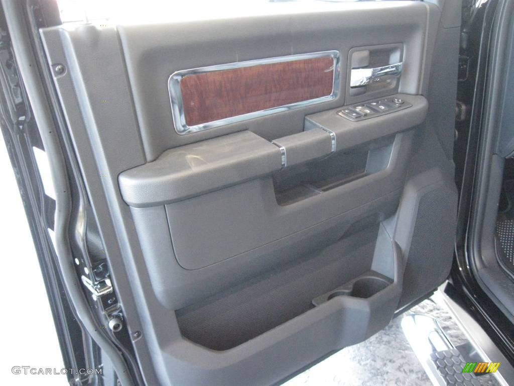 2010 Ram 1500 Laramie Crew Cab 4x4 - Brilliant Black Crystal Pearl / Dark Slate Gray photo #18