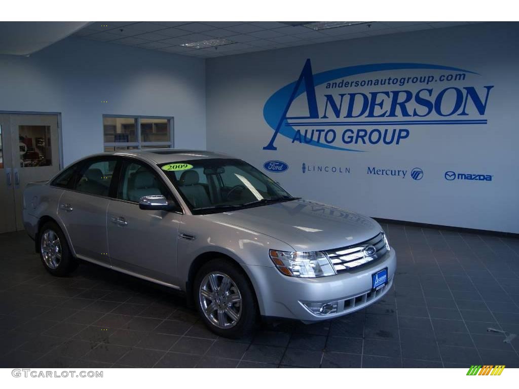 Brilliant Silver Metallic Ford Taurus
