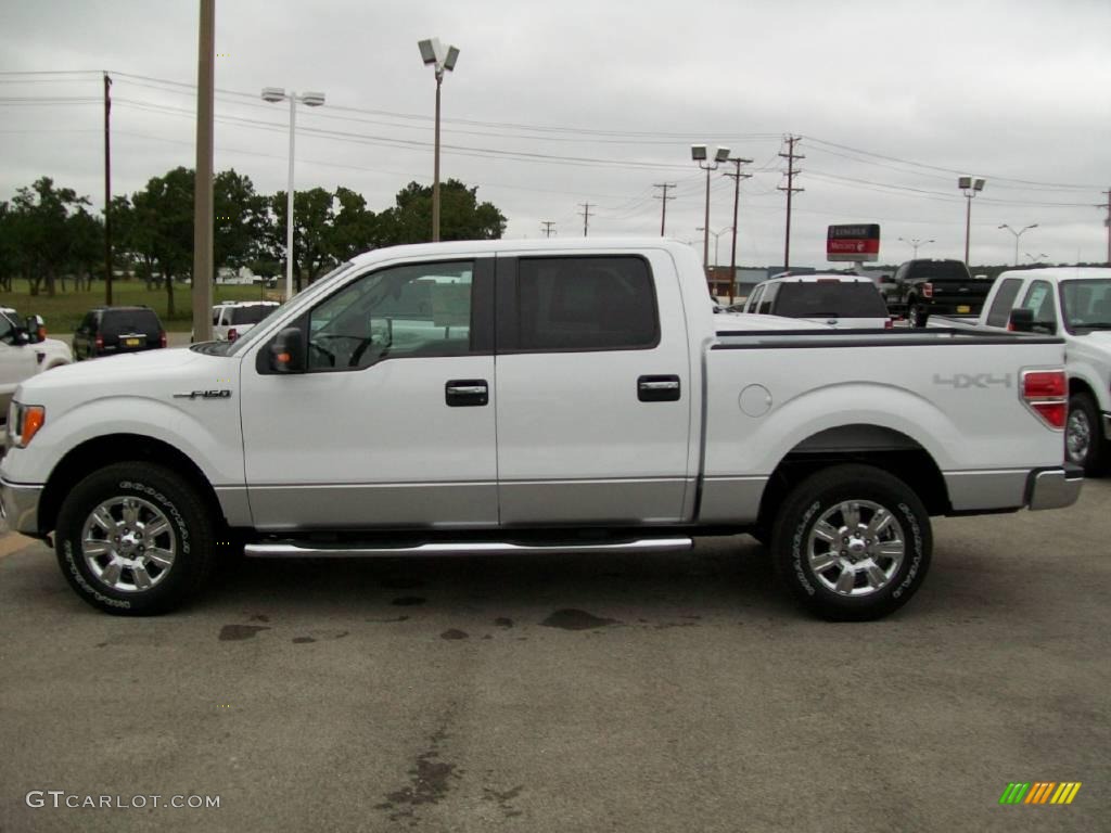 2010 F150 XLT SuperCrew 4x4 - Oxford White / Medium Stone photo #2