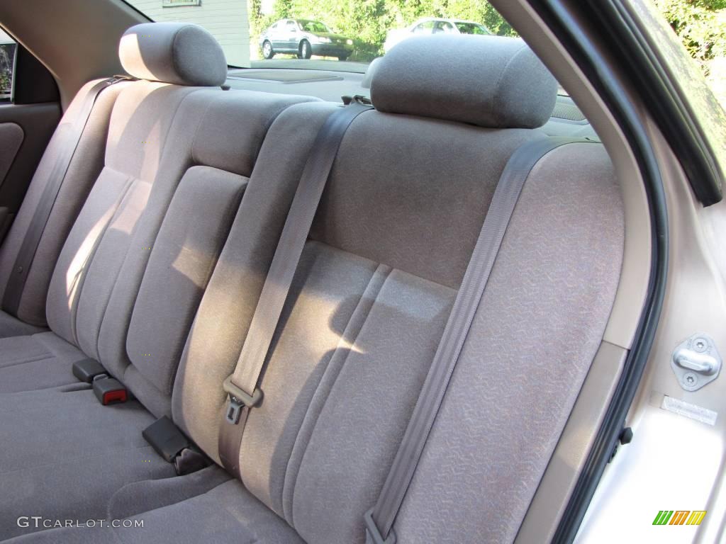 1998 Camry LE V6 - Cashmere Beige Metallic / Oak photo #32