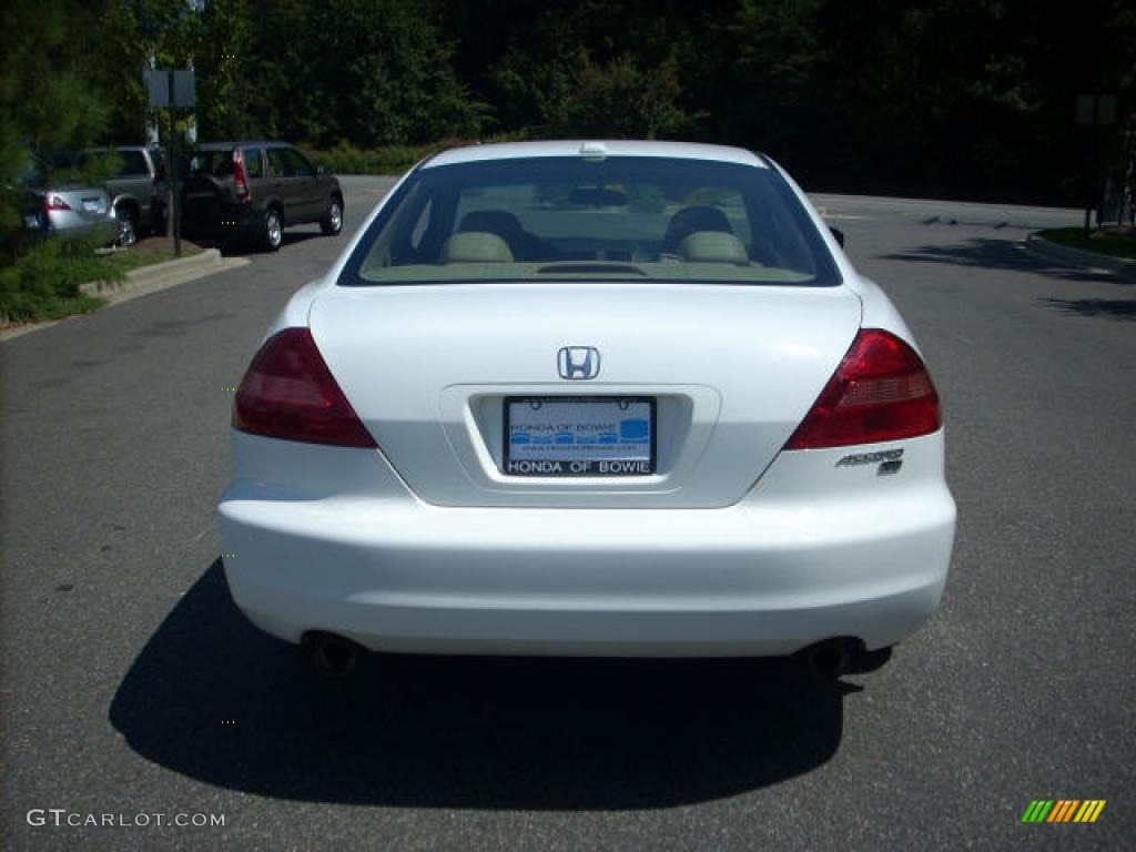 2005 Accord EX V6 Coupe - Taffeta White / Ivory photo #4