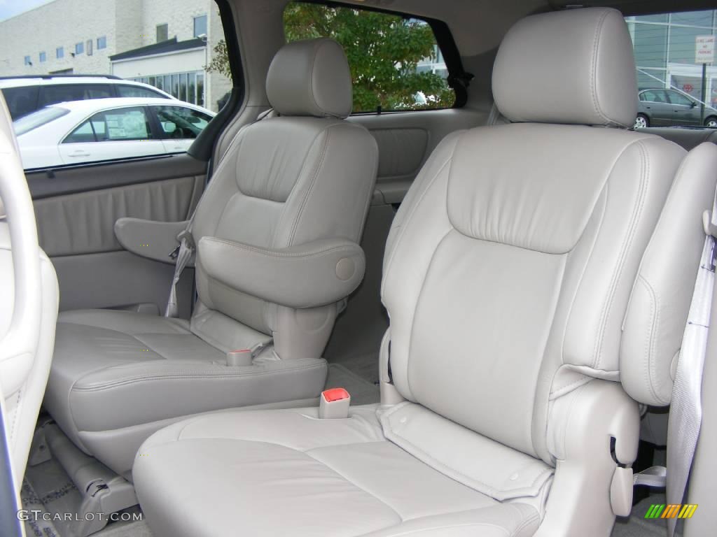2005 Sienna XLE Limited - Natural White / Stone photo #7