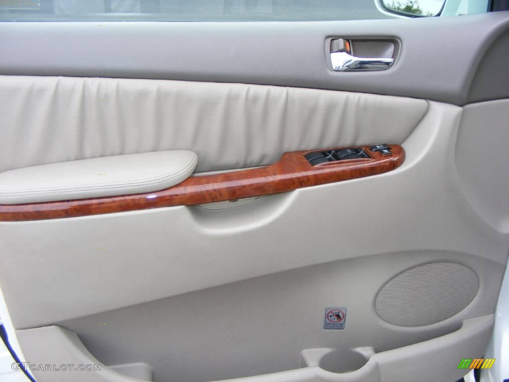 2005 Sienna XLE Limited - Natural White / Stone photo #20
