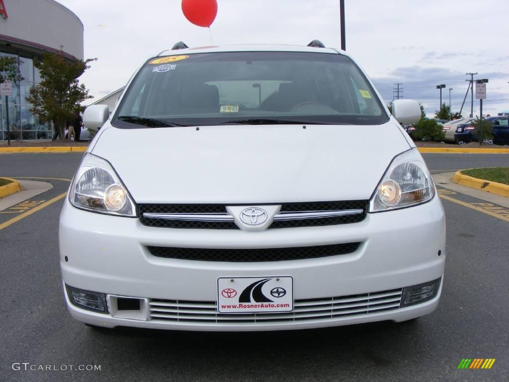 2005 Sienna XLE Limited - Natural White / Stone photo #21