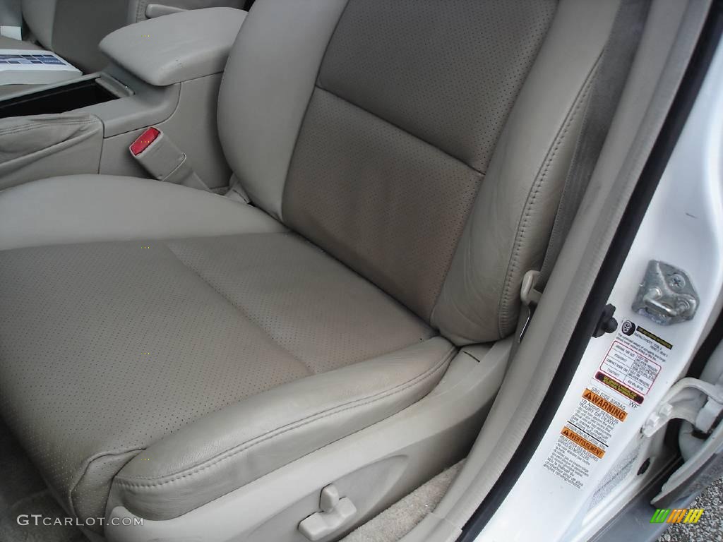 2005 Outback 3.0 R L.L. Bean Edition Wagon - Satin White Pearl / Taupe photo #15