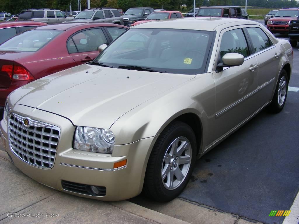 2007 300 Touring - Linen Gold Metallic / Dark Slate Gray/Light Graystone photo #1