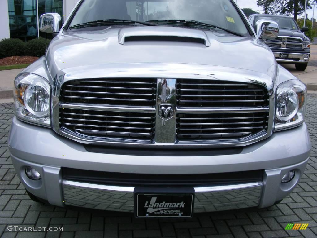 2007 Ram 1500 Laramie Quad Cab - Bright Silver Metallic / Medium Slate Gray photo #8