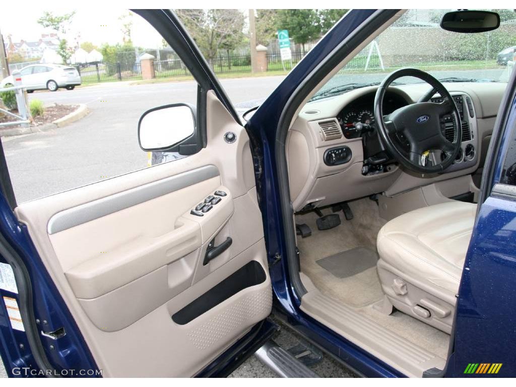 2004 Explorer XLT 4x4 - Dark Blue Pearl Metallic / Medium Parchment photo #9