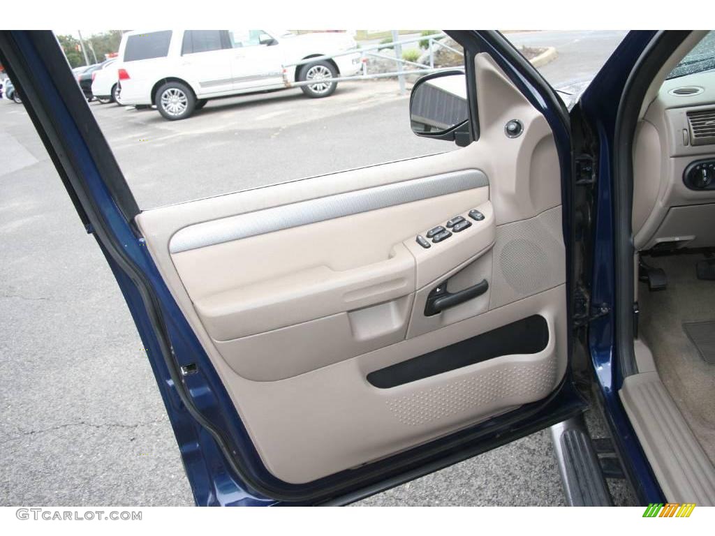 2004 Explorer XLT 4x4 - Dark Blue Pearl Metallic / Medium Parchment photo #12