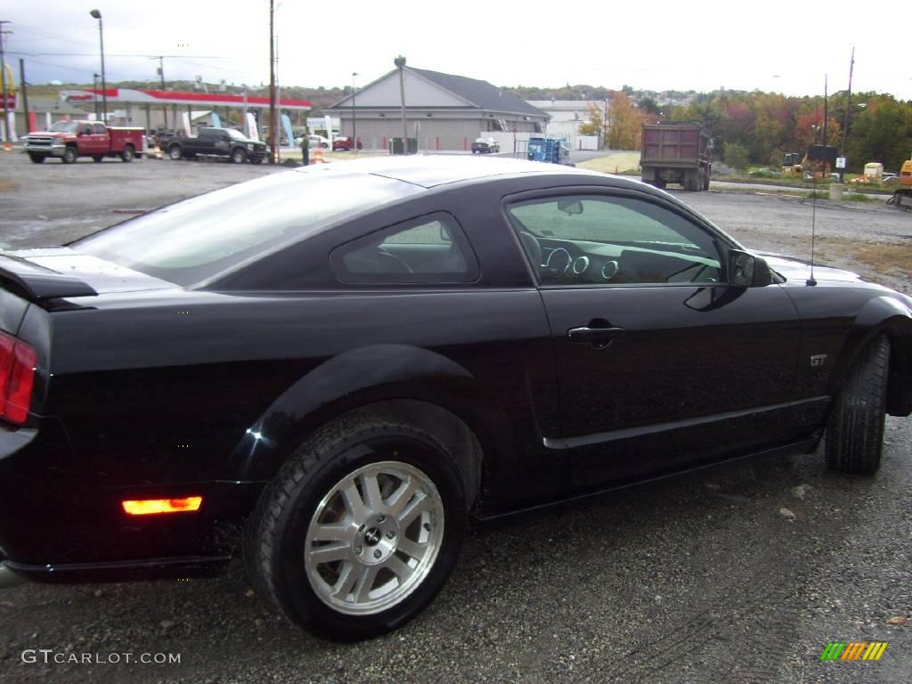 2007 Mustang GT Premium Coupe - Black / Dark Charcoal photo #4