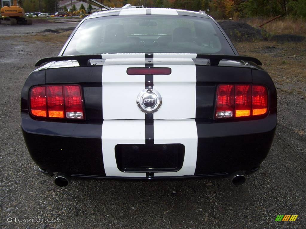 2007 Mustang GT Premium Coupe - Black / Dark Charcoal photo #6