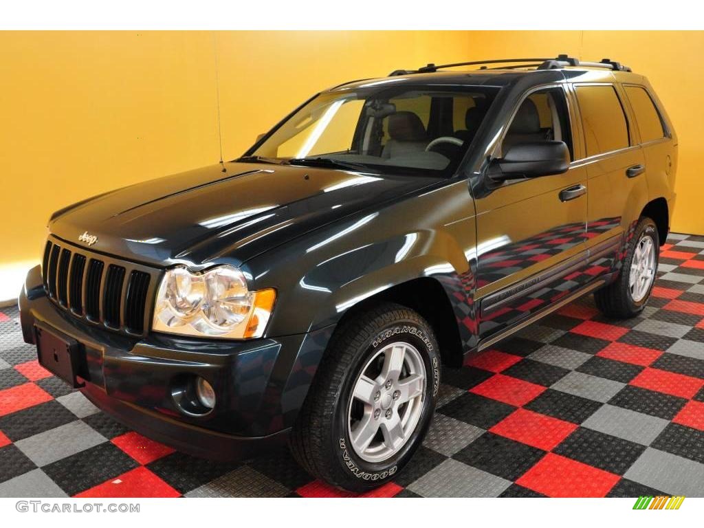 2005 Grand Cherokee Laredo 4x4 - Deep Beryl Green Pearl / Medium Slate Gray photo #3