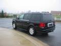Black - Navigator Luxury 4x4 Photo No. 4