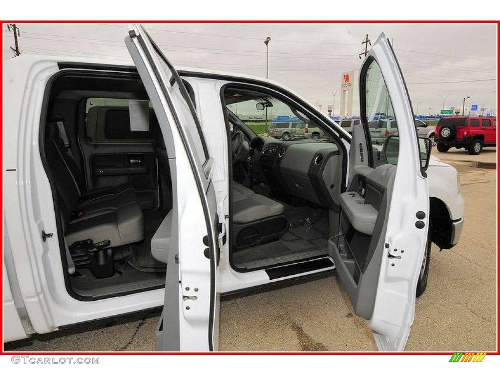 2008 F150 XLT SuperCrew - Oxford White / Medium/Dark Flint photo #16