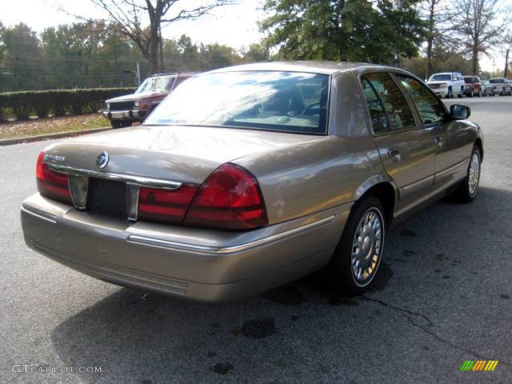 2003 Grand Marquis GS - Arizona Beige Metallic / Medium Parchment photo #4