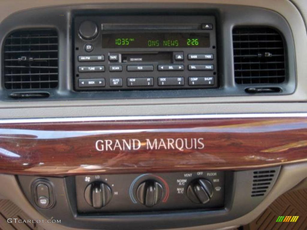 2003 Grand Marquis GS - Arizona Beige Metallic / Medium Parchment photo #15